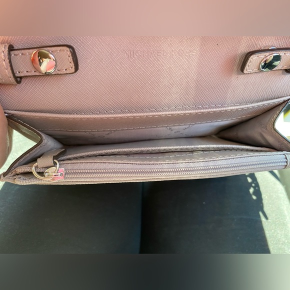 Grey Michael Kors wallet/purse - Picture 2 of 4